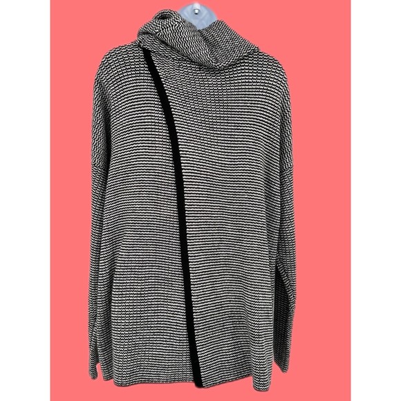 Charlie Paige Sweater/Poncho Cowl Neck Front Crossover L XL Black White Swing - Picture 1 of 7